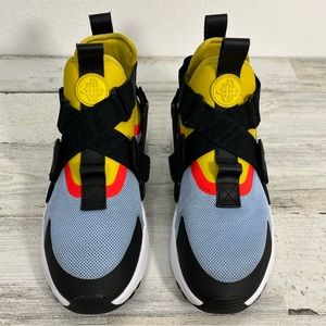 Nike Womens Air Huarache City Shoe Women’s Aluminum/Bright Citron/Black